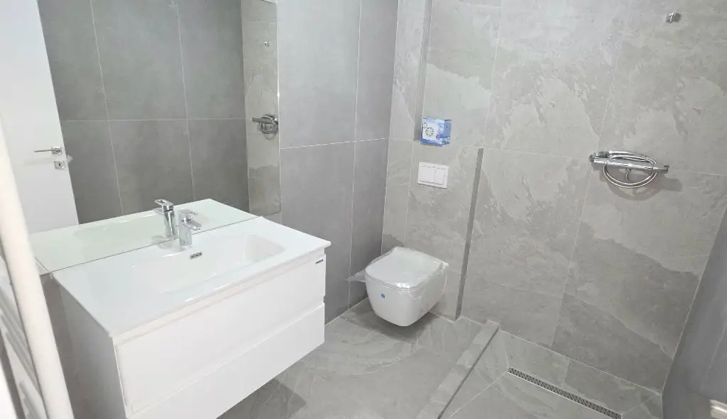 Giulesti duplex P+1 4 camere de vanzare