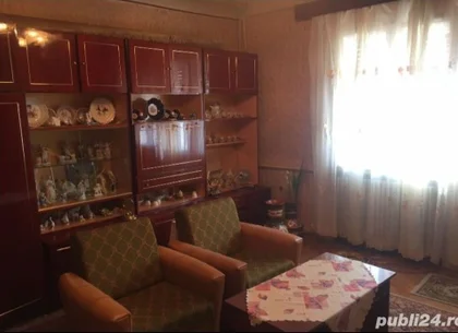 BASARAS vinde casa inchiriata pe 3 ani 800 Euro/luna.