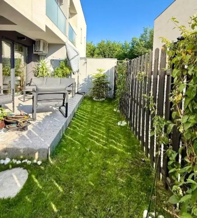 Vânzare duplex luminos 4 camere cu grădină Bucureștii Noi Străulești