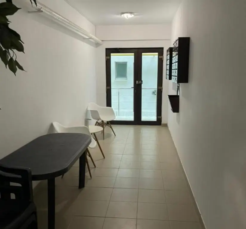 Apartament 2 cam. de vanzare 61mp + terasa 15 mp la 30 m de plaja - Mamaia Nord