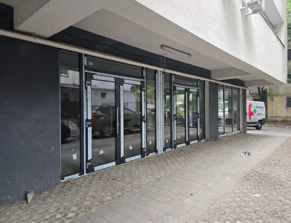 Vand spațiu comercial zona Piata Progresul