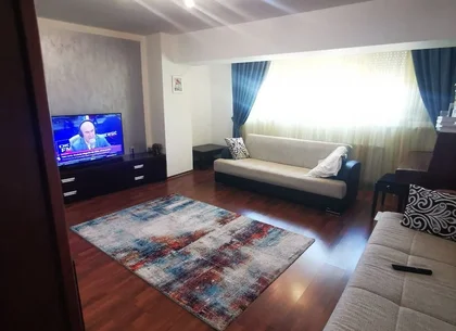 De vanzare apartament cu 3 camere, 91 mp - T-uri, str. Tecuci