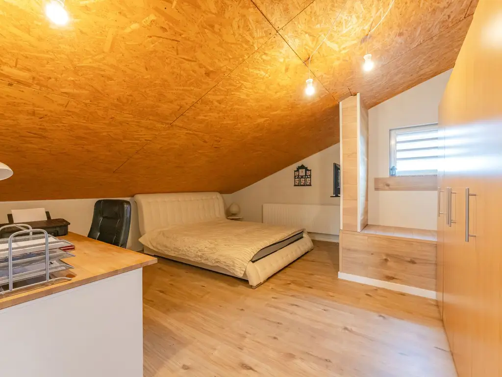 Casa mobilata utilata cartier Izvor Tarlungeni Brasov