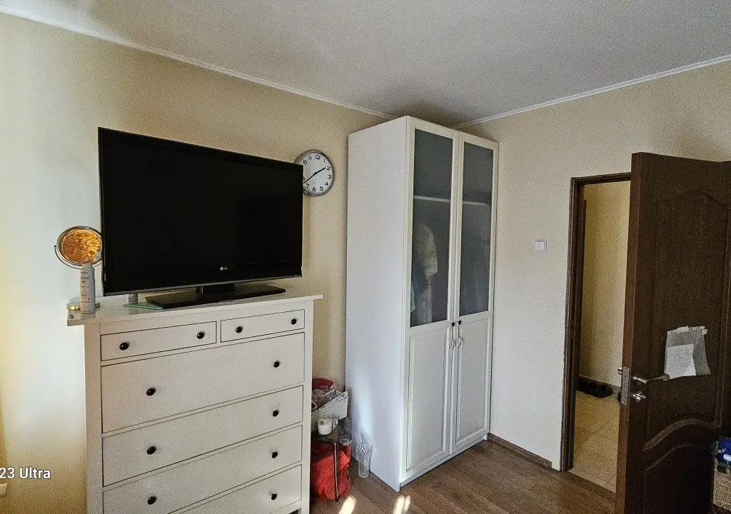 Apartament 4 Camere , et.3/4, Berceni-Racovita