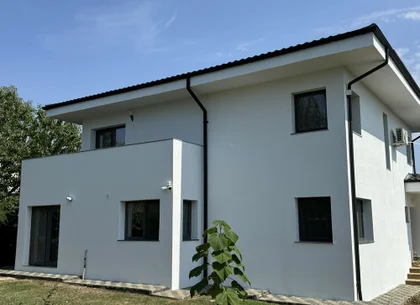 Vand Vila  Valea Lupului.1100mp