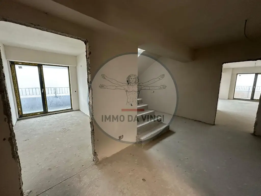 Penthouse West Tower