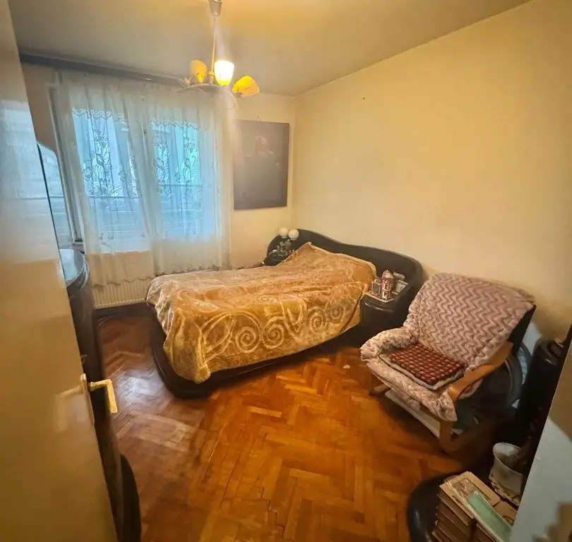 Apartament 3 camere -Centru