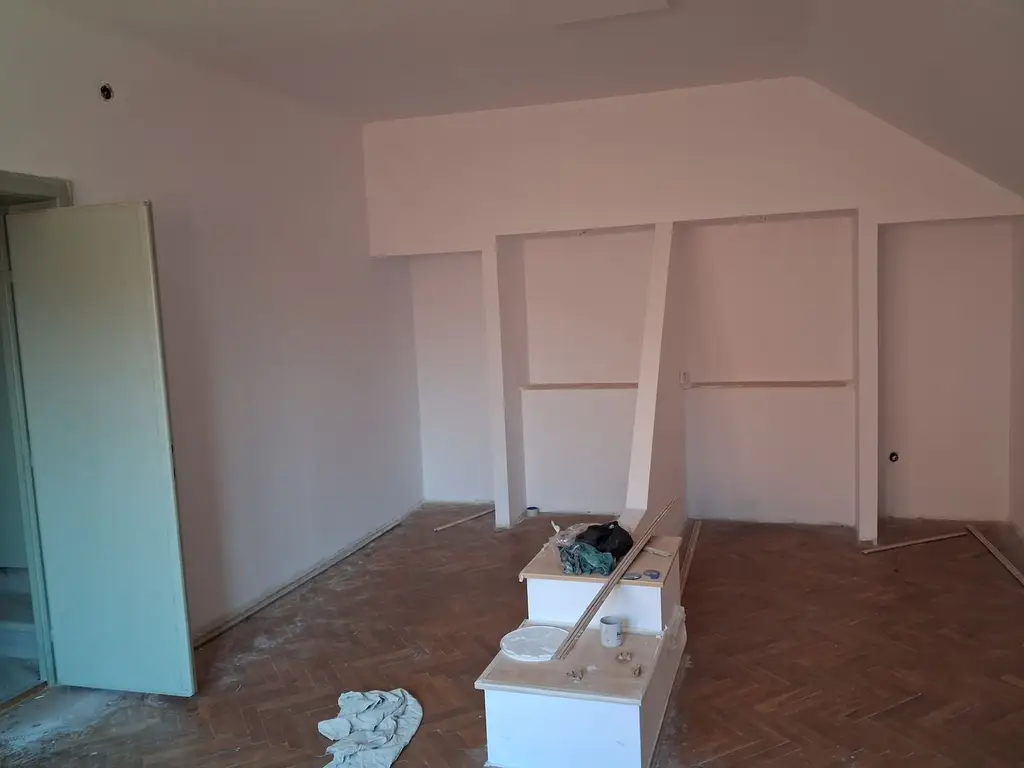 Casa RENOVATA partial 8 cam 6 ari 550mp garaj Ana Ipatescu.