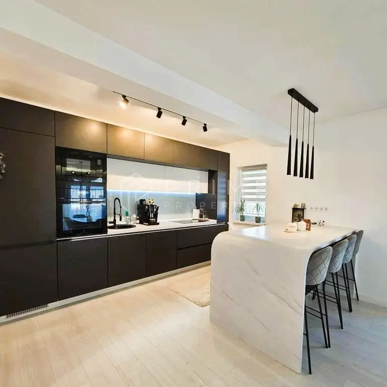 Penthouse 120 mp utili, 4 camere, cu terase generoase 60 mp, Unirii