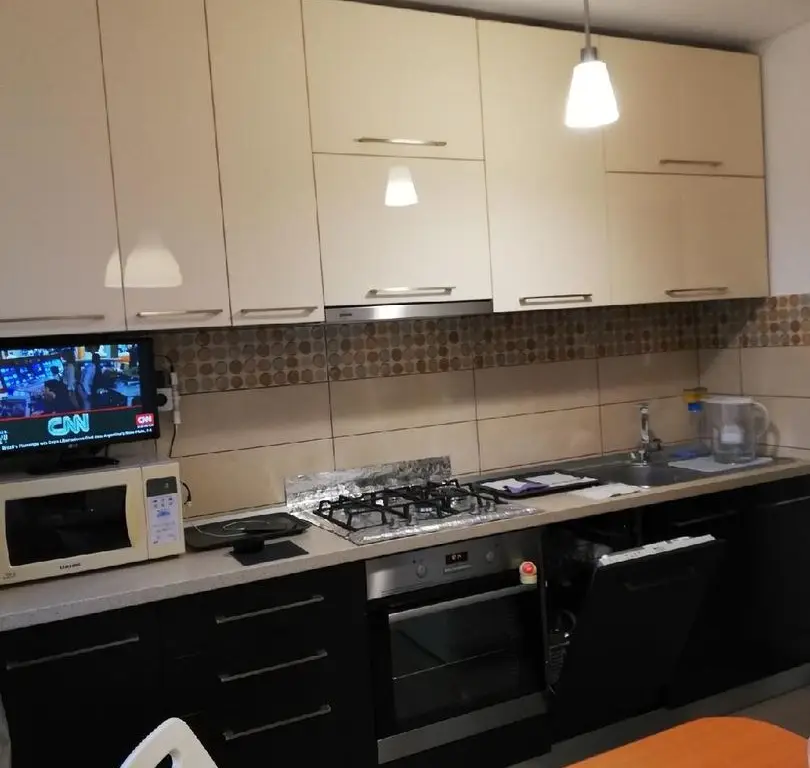Apartament 4 camere decomandat Pacii-Gorjului-Apusului-Uverturii, COMPLEX COMERCIAL APUSULUI
