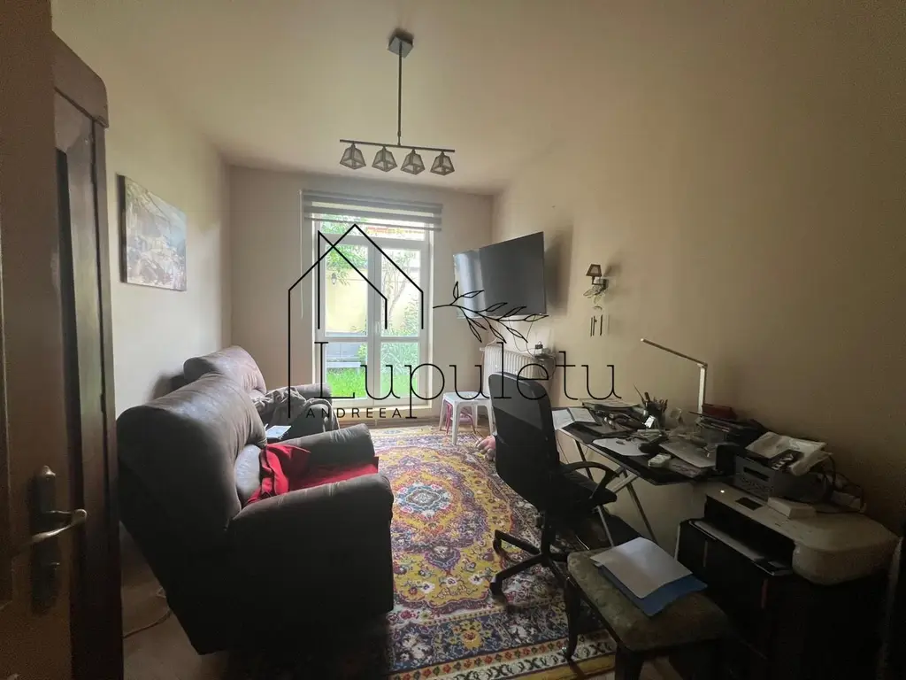 Casă de Vanzare | 200 MPU | Teren 305 MPU | Ultracentral