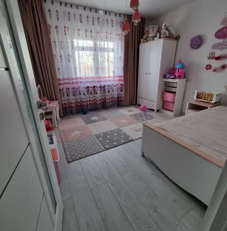 Apartament 4 camere modern