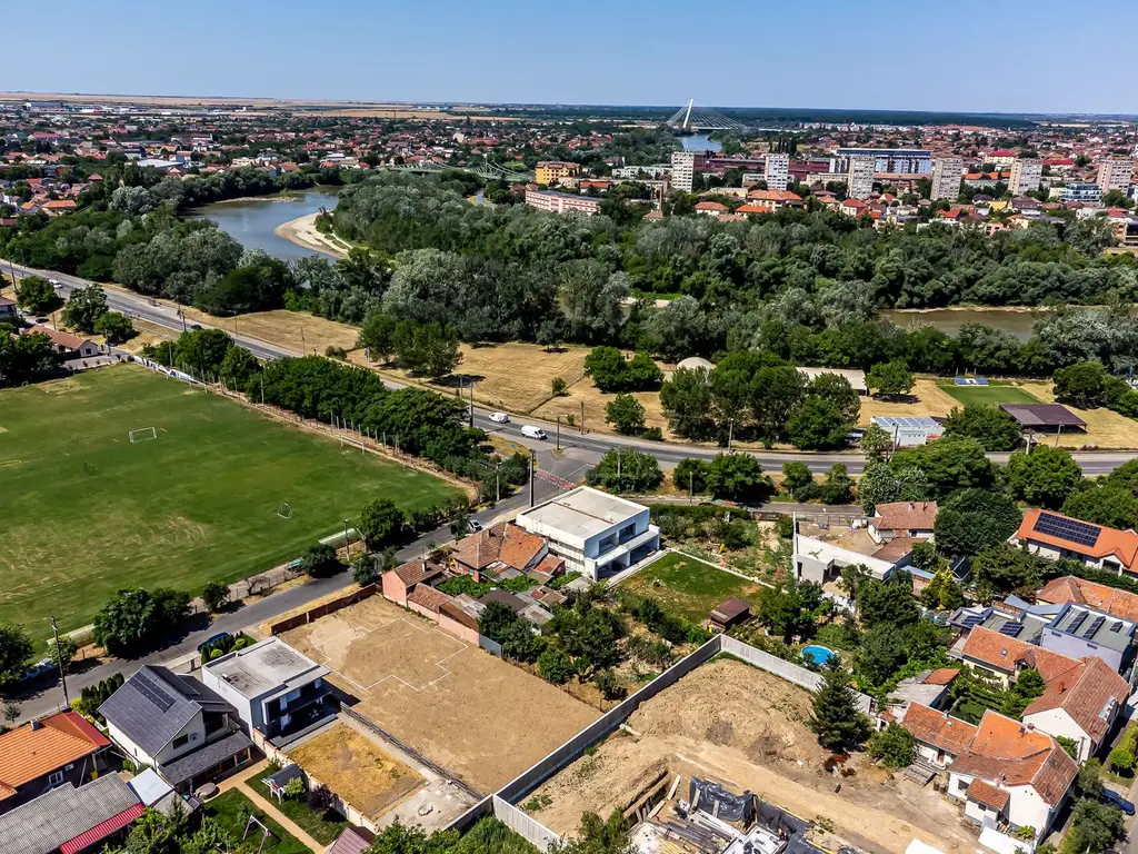 Vila finisata in subcetate, proprietate premium Comision 0%