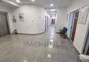 Cladire de inchiriat. La 4 minute de centru. Acces auto.