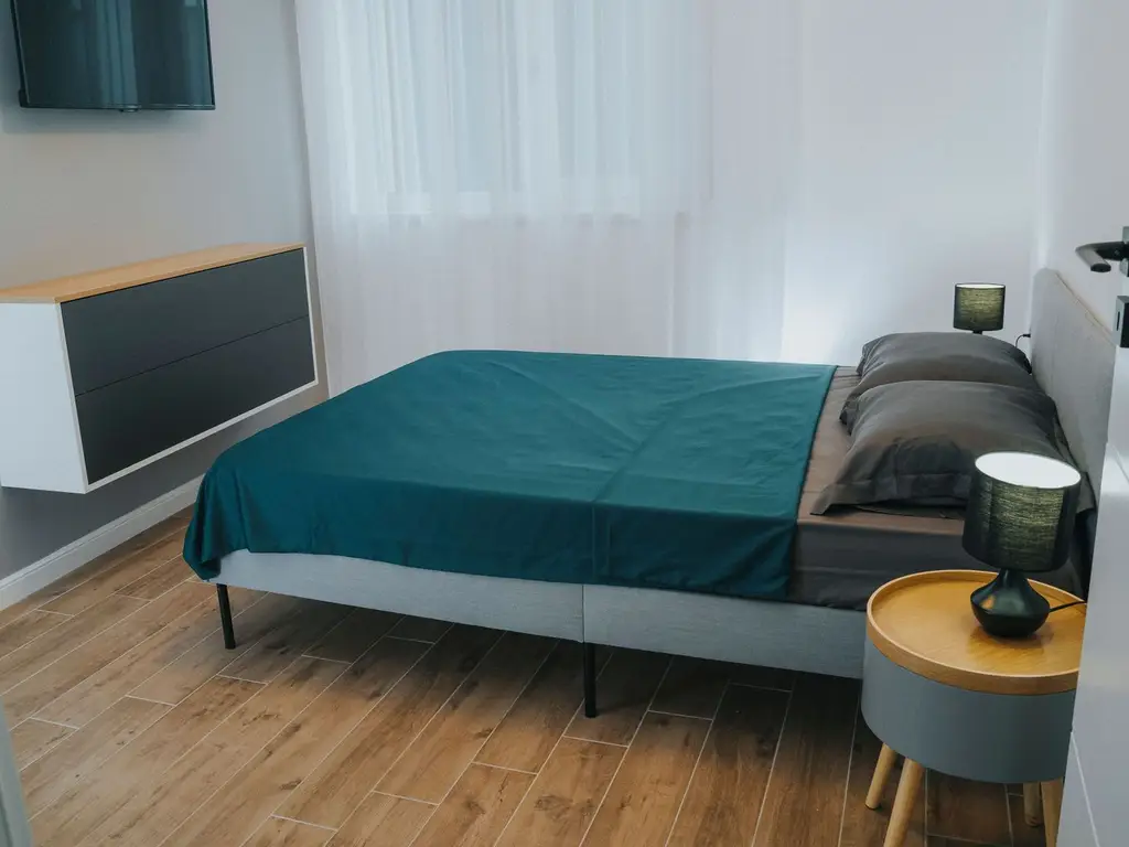 3 camere, ultracentral, Oradea. 239 000 E