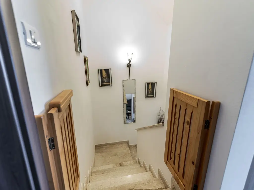Casă gata de mutat în Westfield | 387 mp teren | curte + anexe