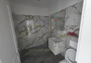 Apartament la parter cu balcon. Bucatarie separata. Loc de parcare