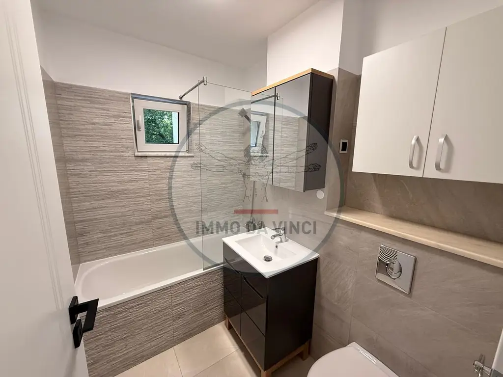Prima închiriere după renovare totală 2 camere,  Zona Aurel Vlaicu