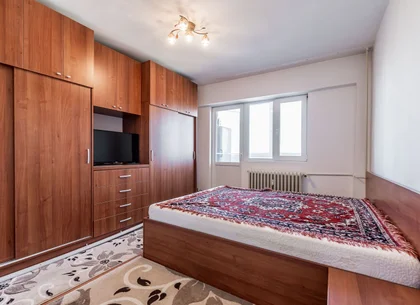 Apartament cu 3 camere în Podgoria Arad, vedere frumoasă, 2 balcoane