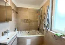 Apartament pe 3 nivele. Terasa 30 mp. 2 Balcoane. 2 Bai. Gradina