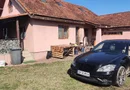 BRASADAS vinde casa cu teren 10 ari in zona Odoreului.