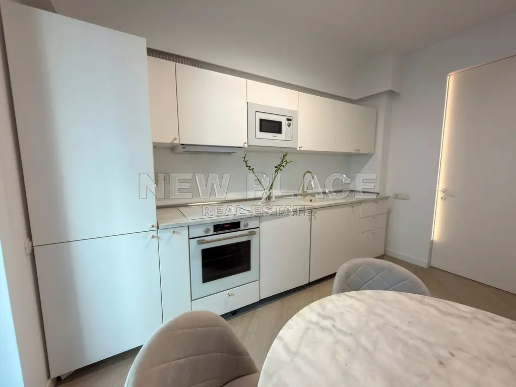 [VIDEO] CORTINA NORTH | Bucatarie inchisa | 1,100 Eur+TVA|Terasa 30 mp