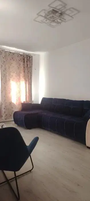Apartament de Vanzare - 2 camere  51 mp - gradina + loc parcare