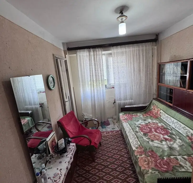 Apartament 3 camere de vânzare – Zona Pieței Centrale