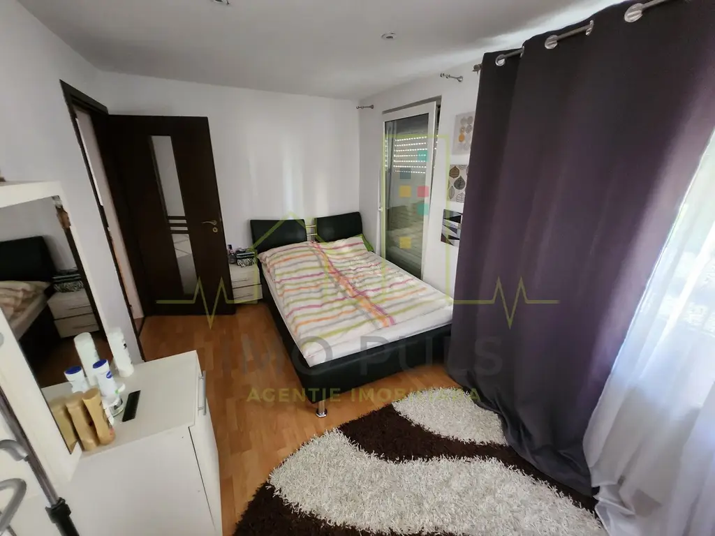 Casa pe calcan si SAD cu acces din strada