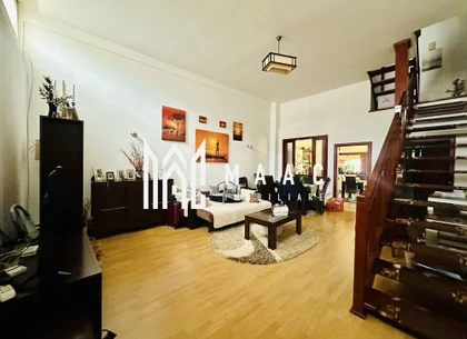 Casa moderna Vladesti | Zona Exclusivista | Curte interioara |