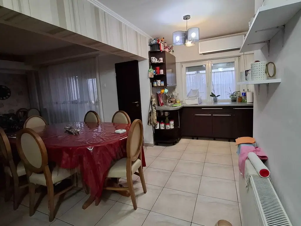 BRASADAS vinde ap cam etaj 2 in zona Avram Iancu.