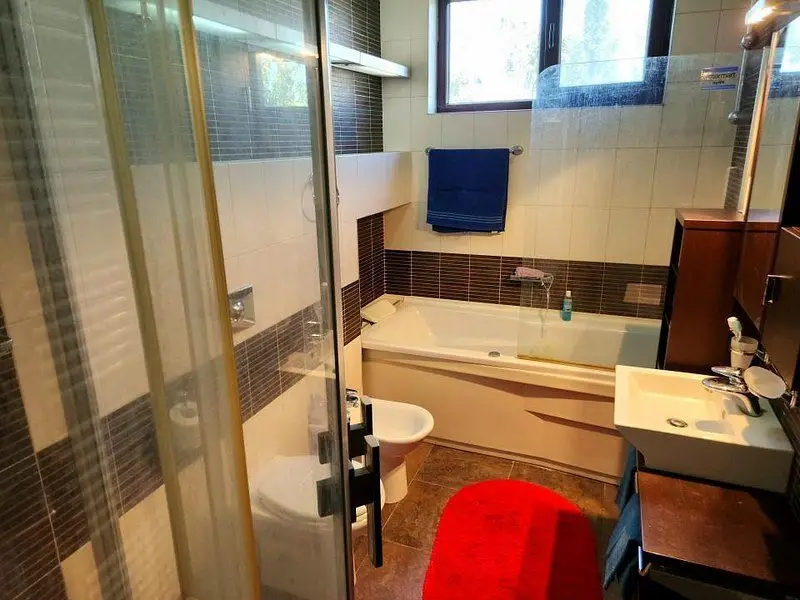 Baneasa Teisani vila 7 camere teren 1000 mp