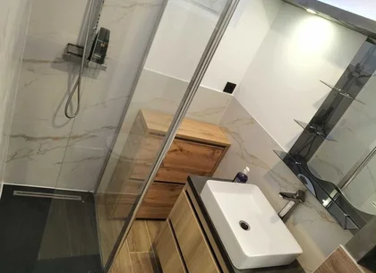 BRASADAS vinde ap 2 cam etaj 3/4 Closca, renovat, modificat.