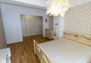 Apartament 3 camere ,metrou straulesti cu parcare.