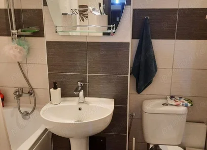 Vânzare apartament 4 camere Militari Veteranilor