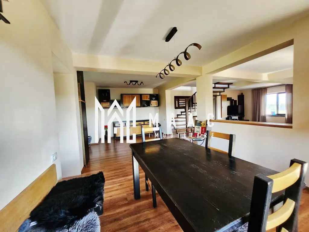 Vilă 7 Camere | 256 MPU | 2000 MP Teren Terasat | Tocile