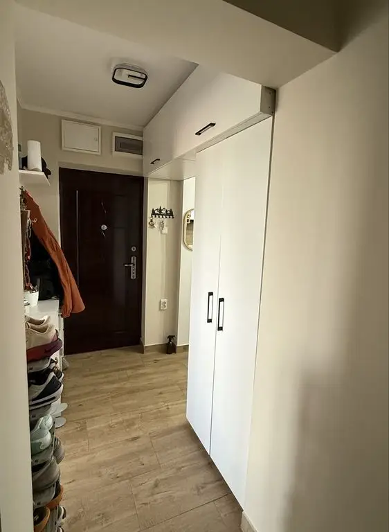 BRASADAS vinde ap 2 cam etaj 2/4 Dariu Pop decomandat.