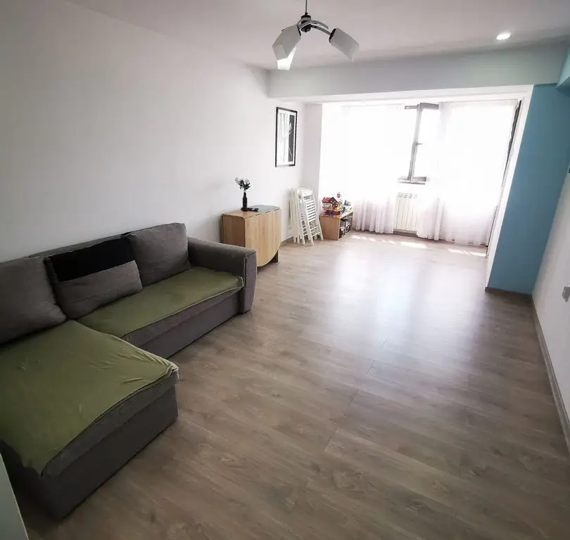 De vanzare apartament 3 camere, micro 39, 76.000 euro negociabil