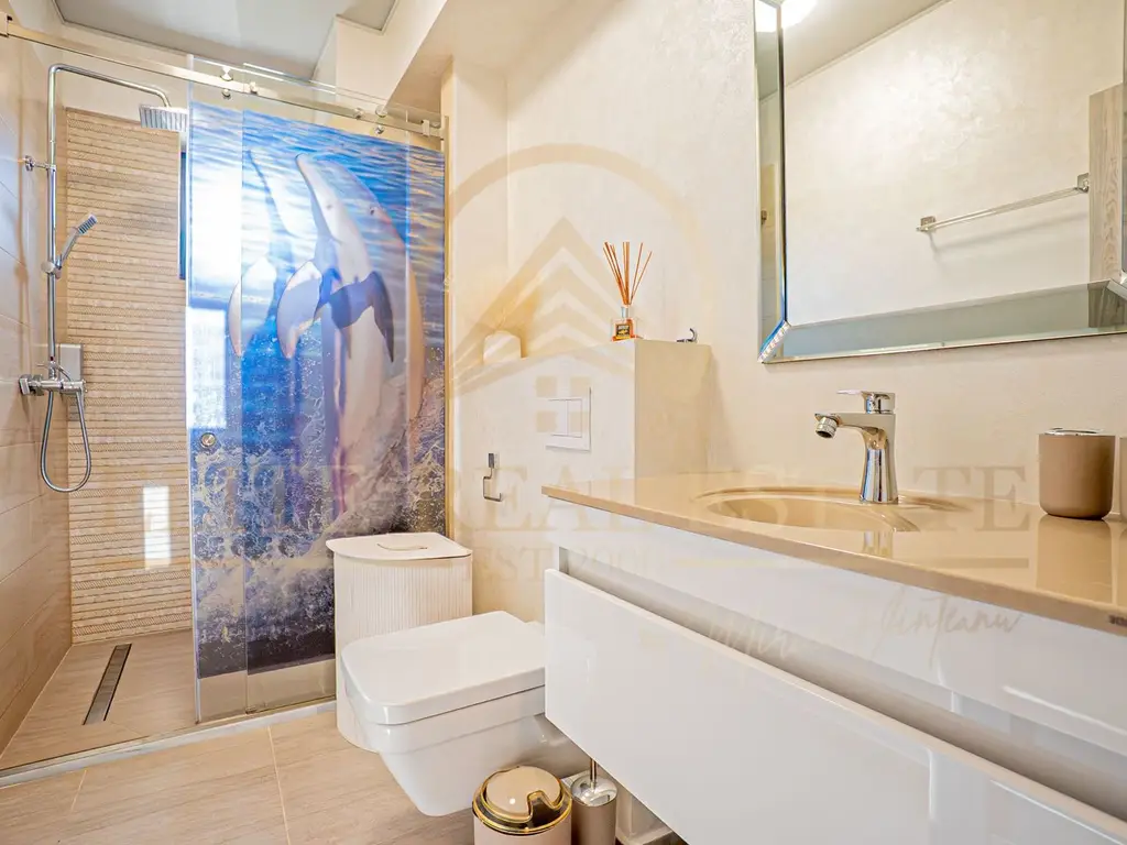 Apartament premium de vanzare în Mamaia – vedere la mare și lac