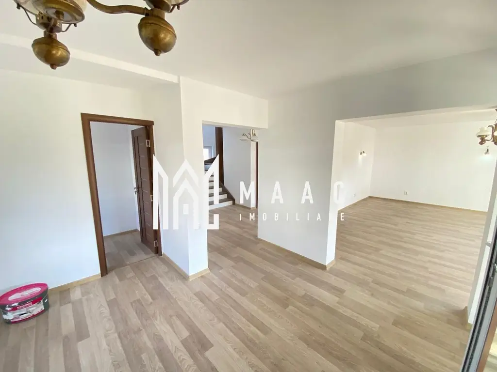 Duplex de vânzare | 4 camere | 160 mpu | Curte 370 mp | Cisnădie