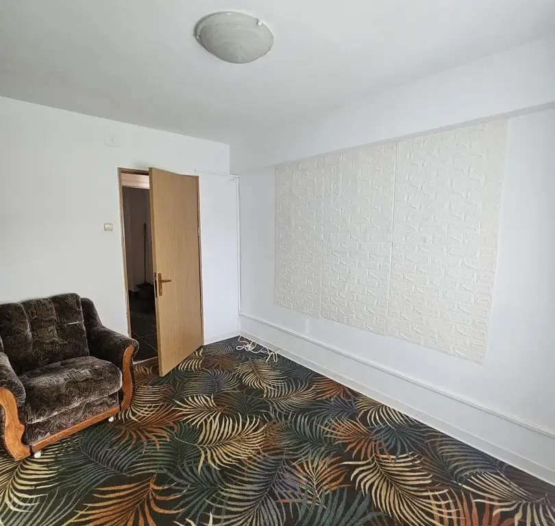 INCHIRIERE APARTAMENT 4 CAMERE | PARTER