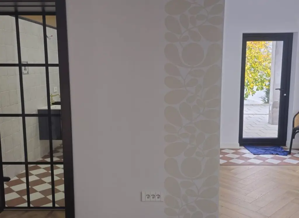 Casă renovată integral – ideală pentru birou/cabinet, sediu de firma