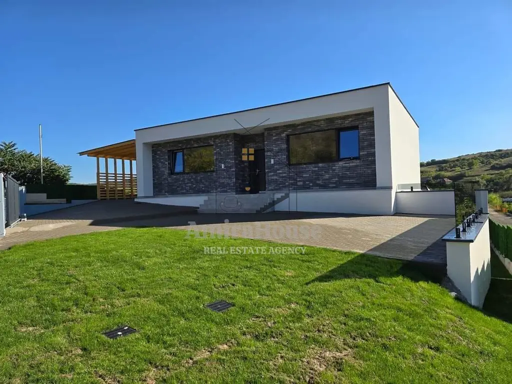 Casa individuala, 129 mp utili, teren 583 mp, terasa 68 mp, zona Sun Garden