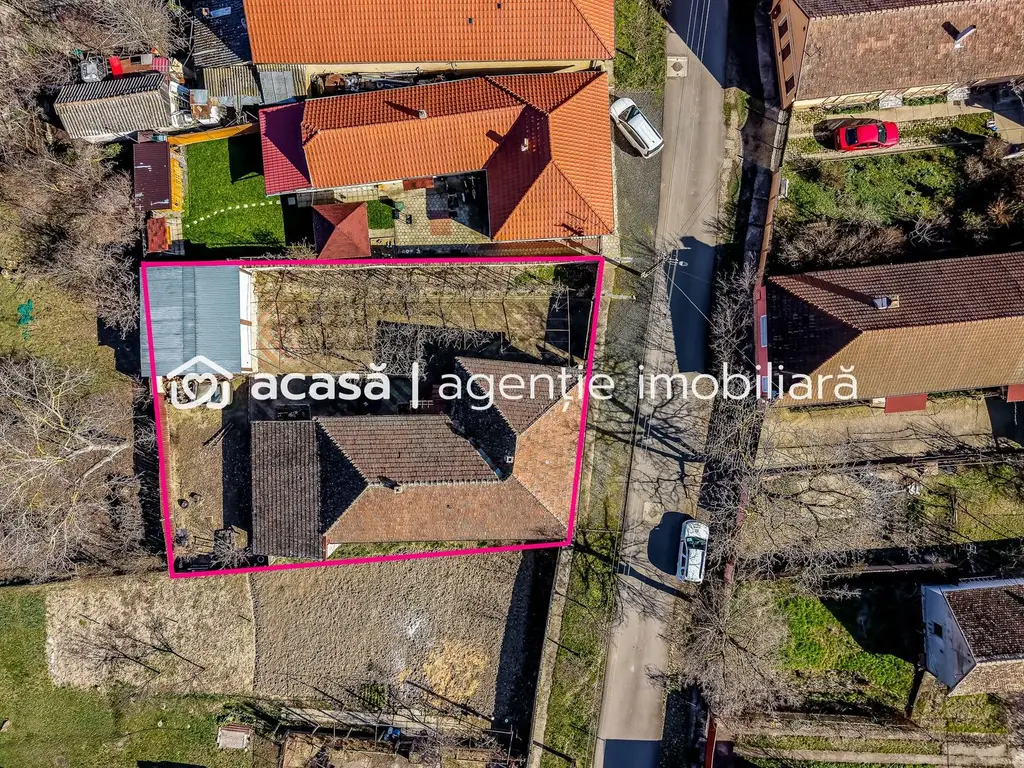 Casa ideală pentru familie: școală la 3 min. Zonă foarte liniștită.