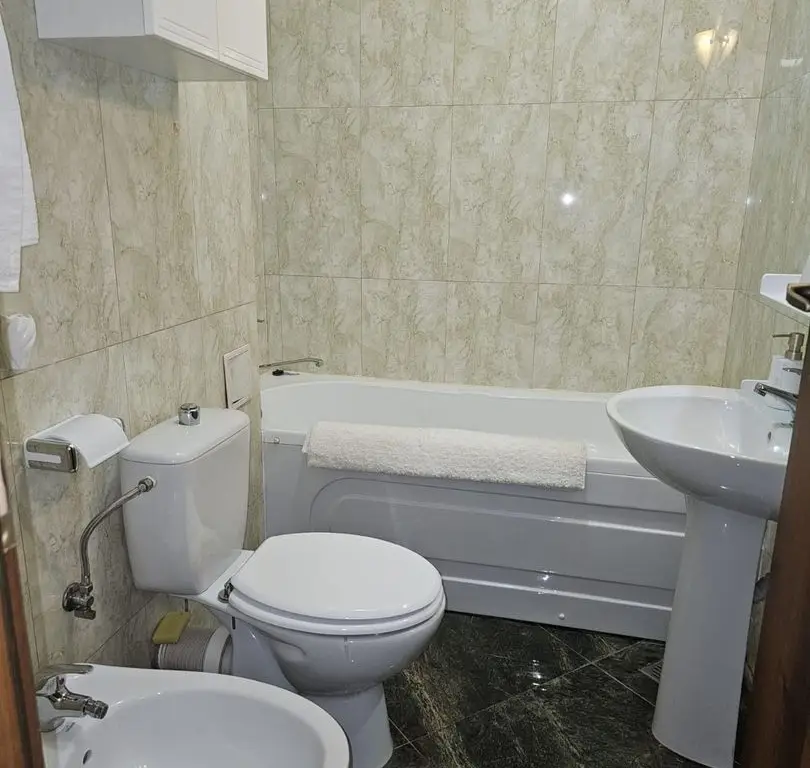 De inchiriat o camera Italian Residence, etaj 9/12, 420 euro