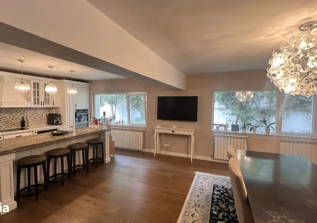 Oportunitate!!! Vila 7 camere Jandarmeriei, Baneasa