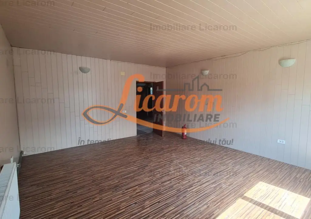 Proprietate in Cristian cu trei constructii+o fundatie,450000euro