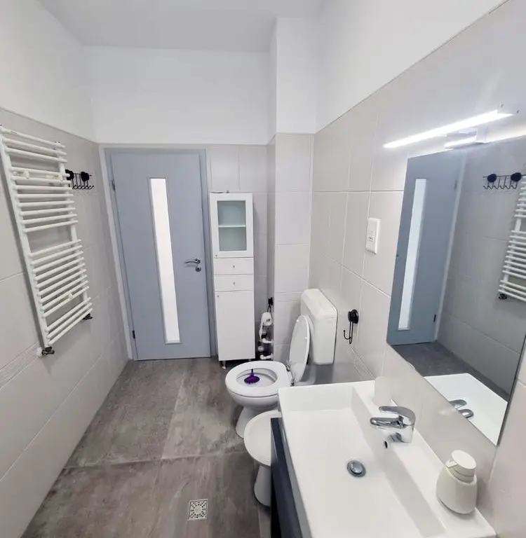 Vand apartament 2 camere 77mp calea Torontalului