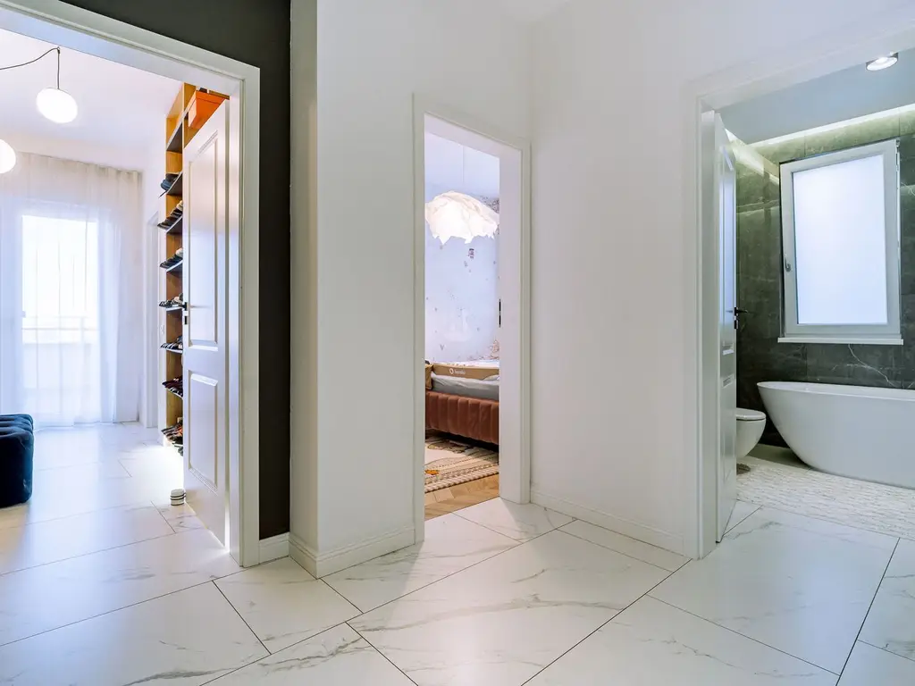 Penthouse 4 camere, ultracentral, Oradea. 800 000 E. Comision 0