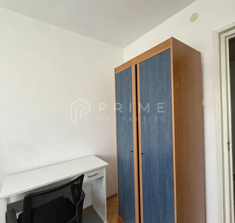 Apartament 3 camere de închiriat – Dâmbu, etaj 1, ideal pentru studenț